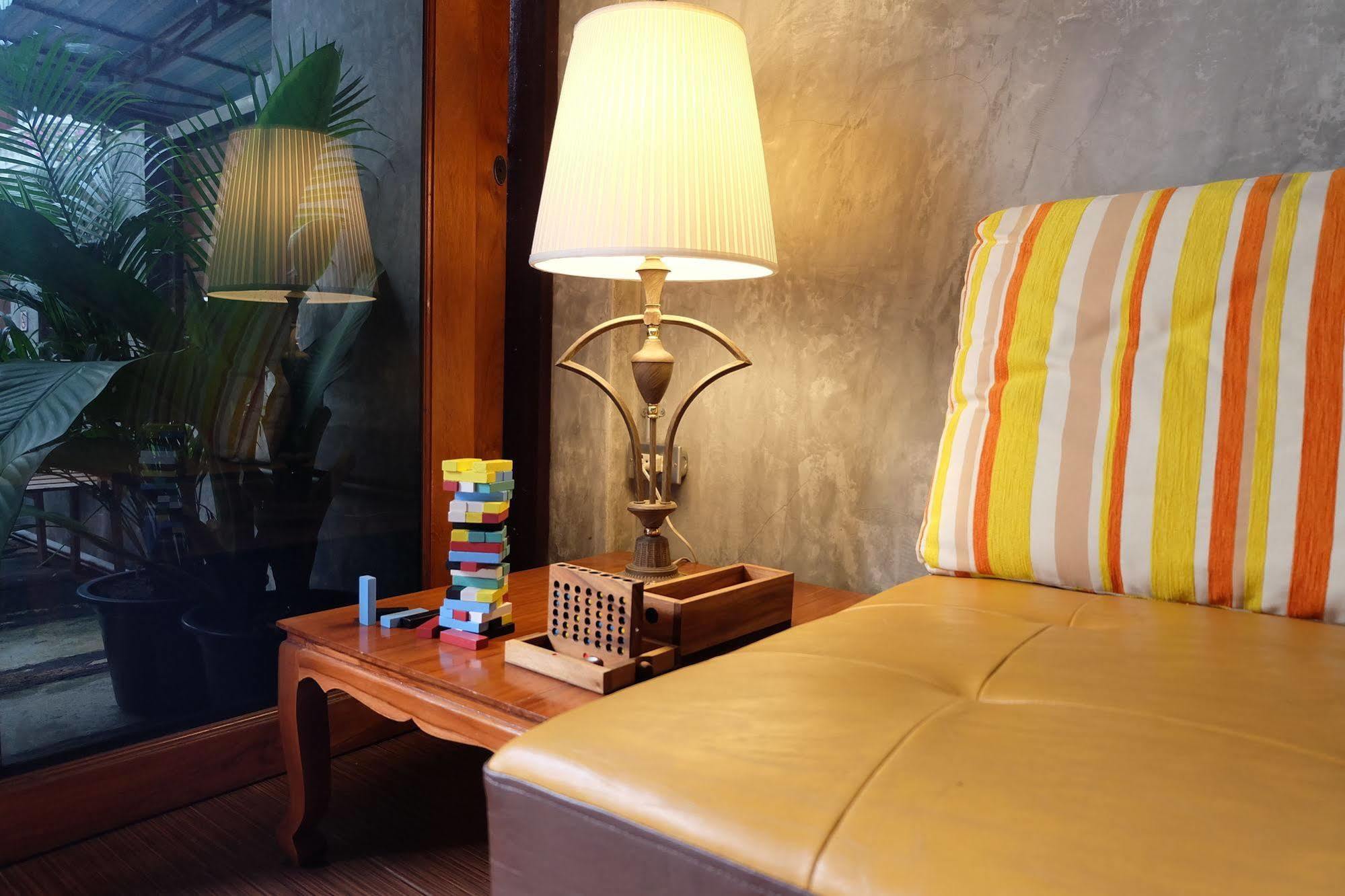Tiny Hostel Bangkok Luaran gambar