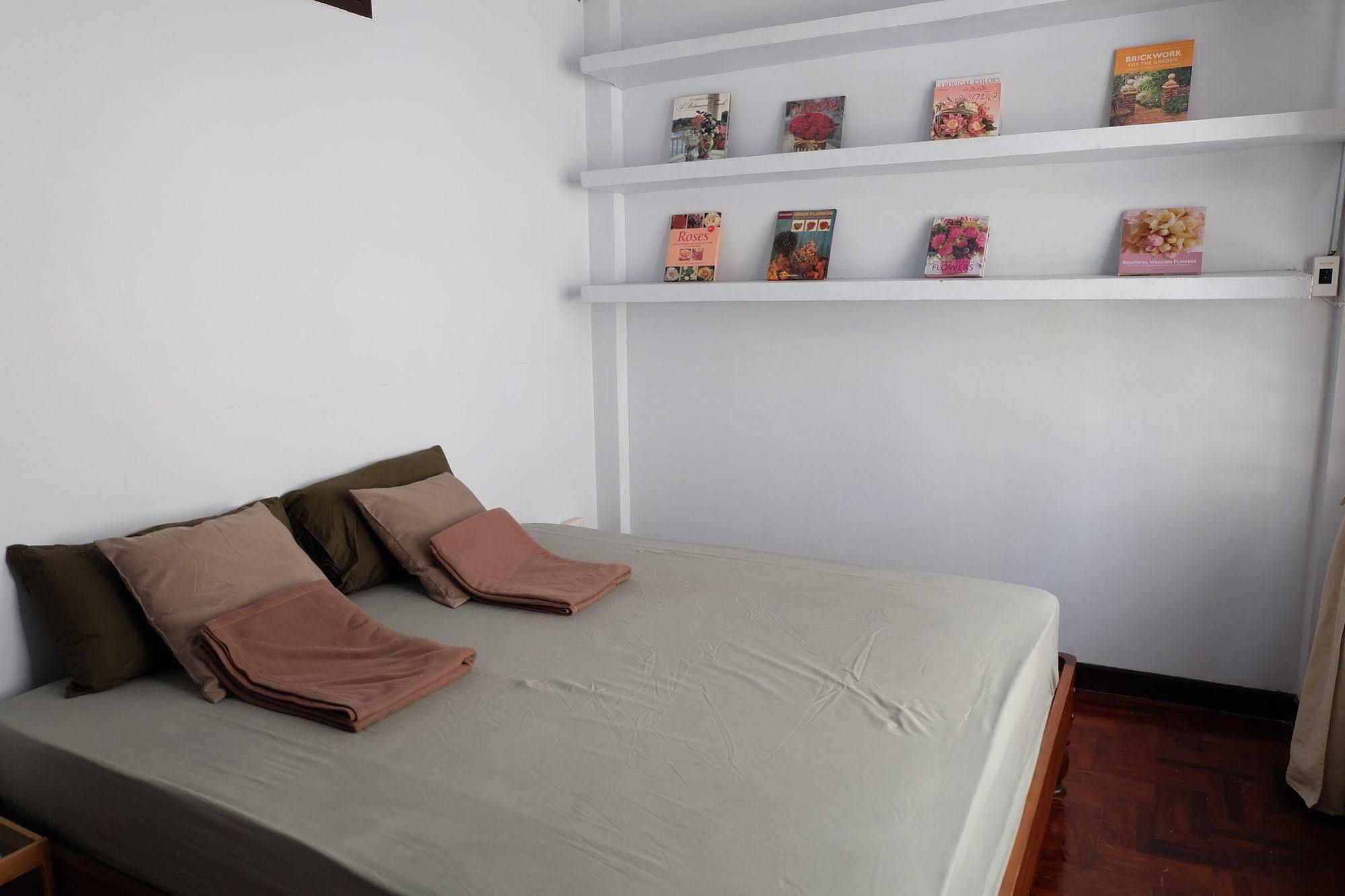 Tiny Hostel Bangkok Luaran gambar