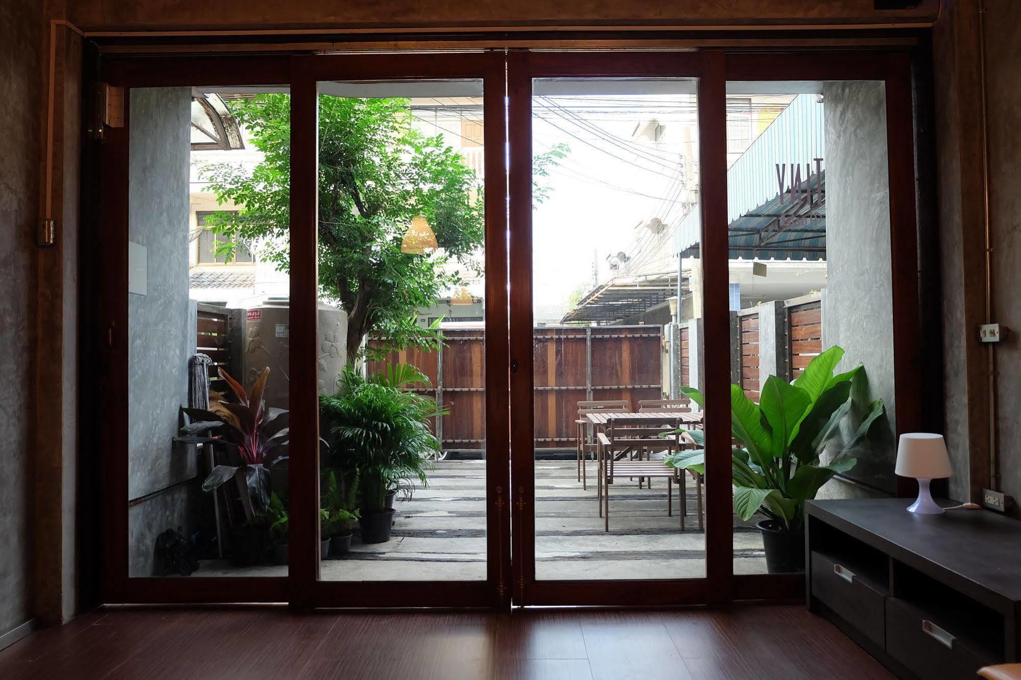 Tiny Hostel Bangkok Luaran gambar